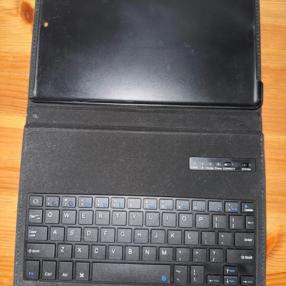 Wireless Black Tablet Keyboard Case